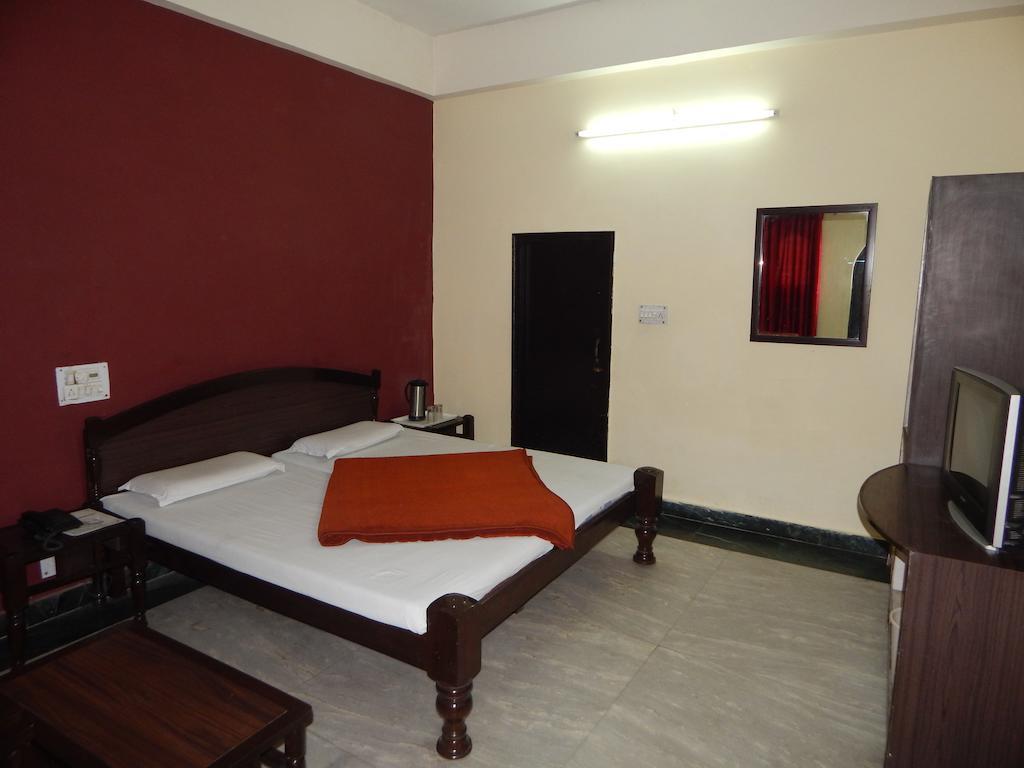 Hotel Chitra Heritage 哈里瓦 客房 照片
