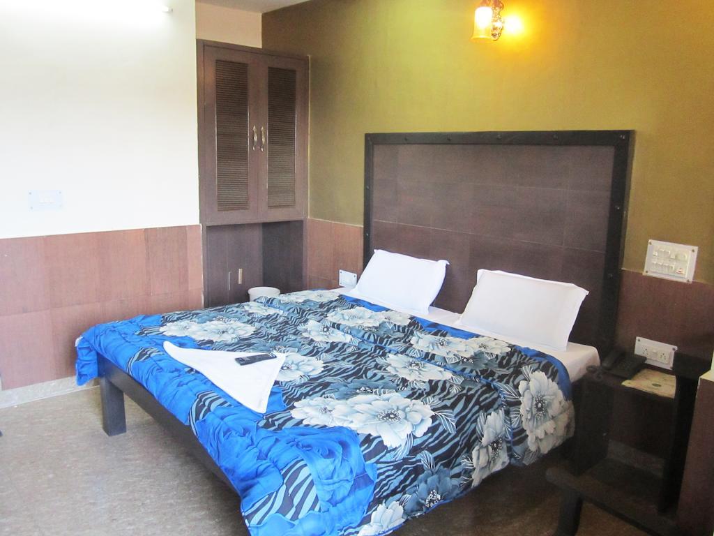 Hotel Chitra Heritage 哈里瓦 客房 照片